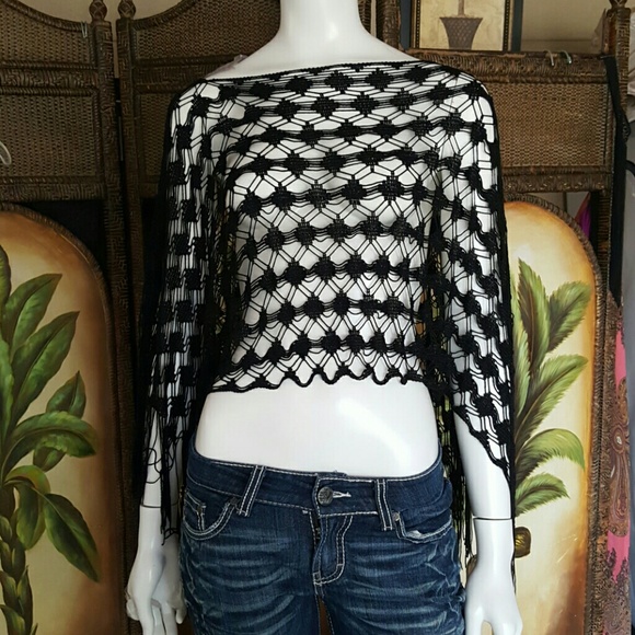 helen welsh Tops - Beautiful lace & Fringe poncho